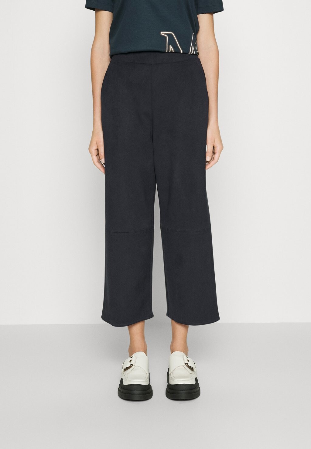 

Брюки Albore Max Mara Leisure, цвет dark blue