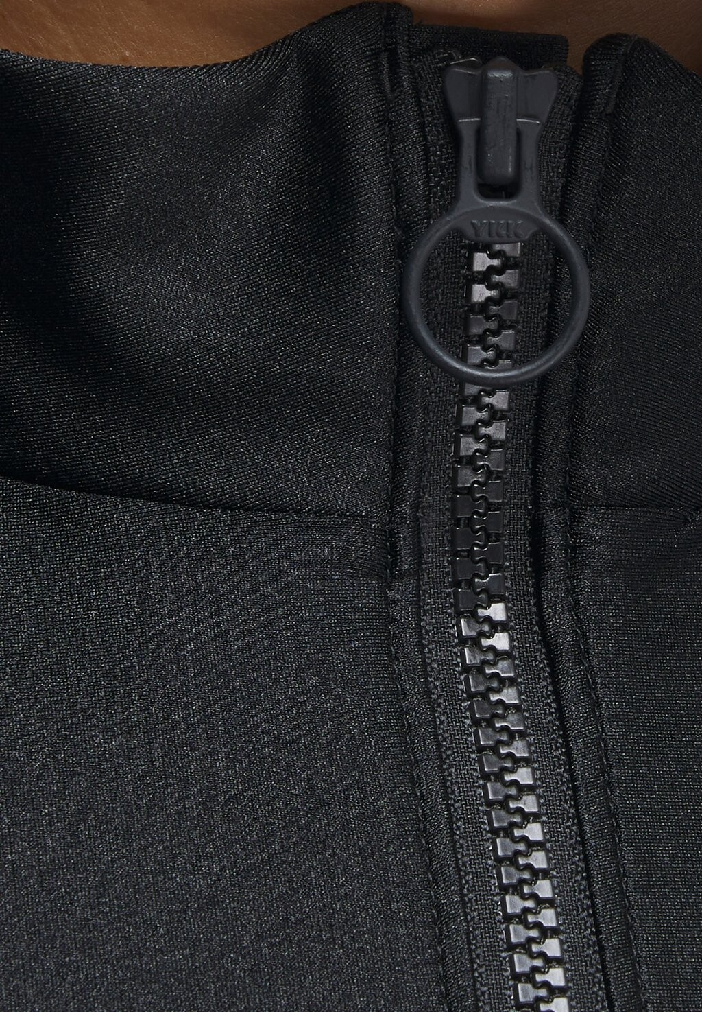 

Футболка с длинным рукавом LONG SLEEVE RESPECT Reebok Classic, черный