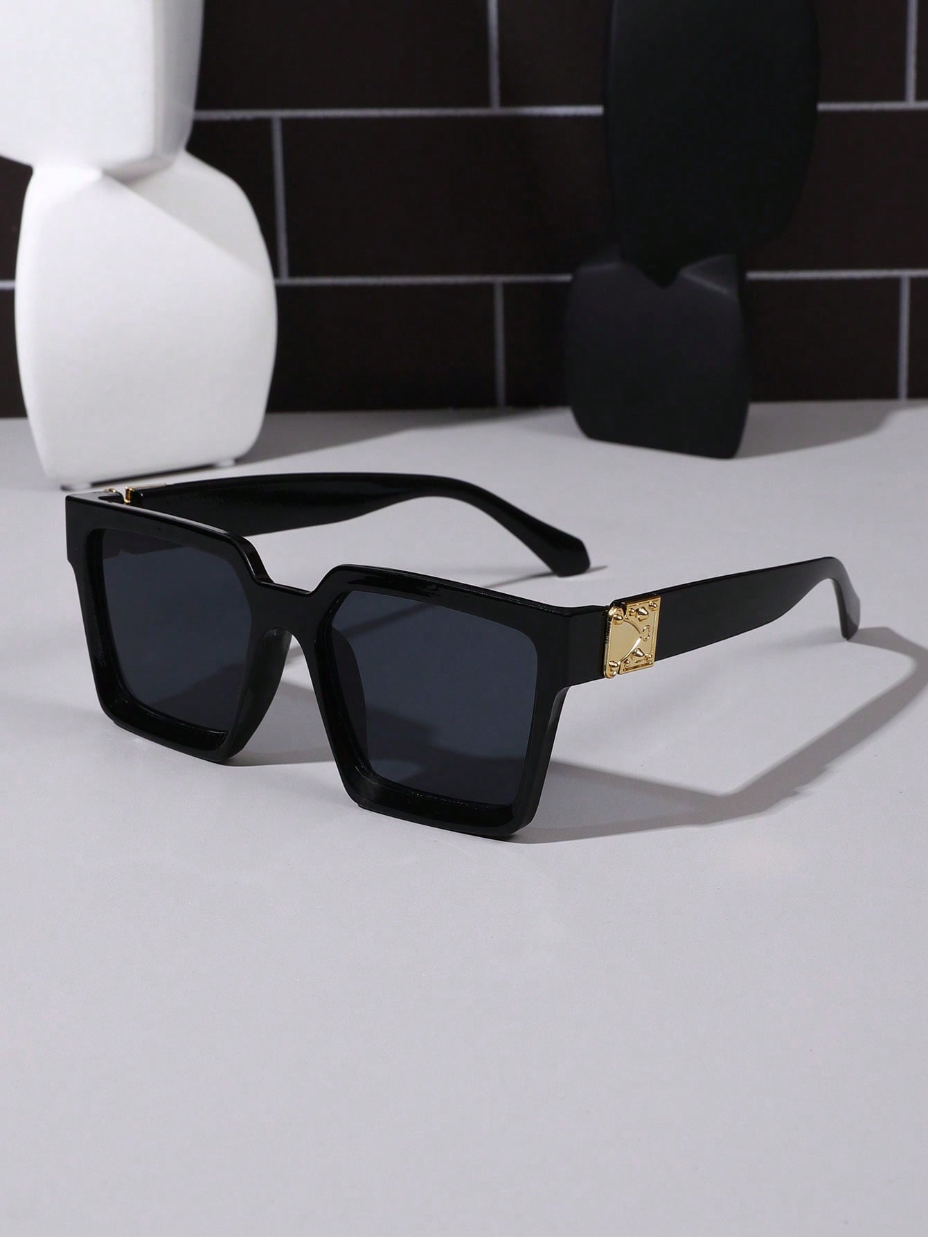 1шт Модные большие квадратные солнцезащитные очки в стиле ретро для женщин с текстурой цена и фото