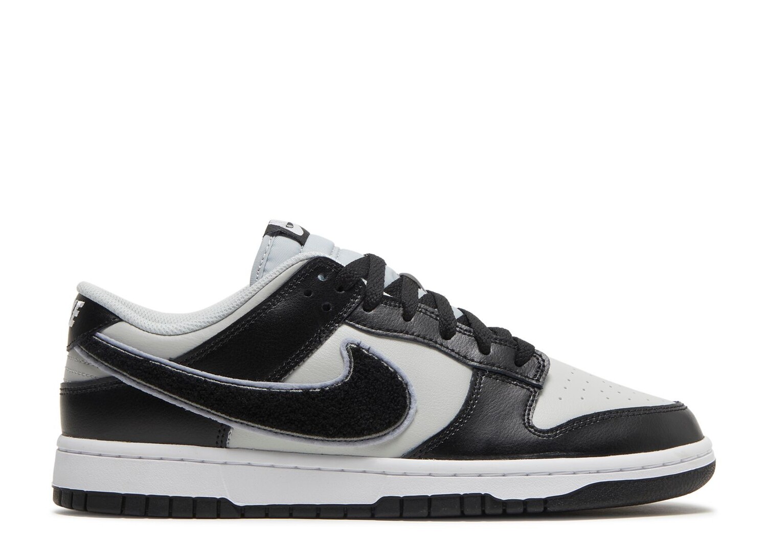 

Кроссовки Nike Dunk Low 'Chenille Swoosh - Black Grey Fog', серый