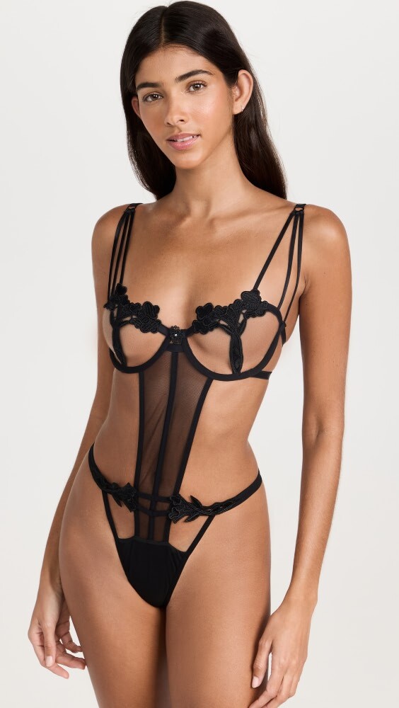 

Стринги Bluebella Continuity Collection Nova Wired Body, черный