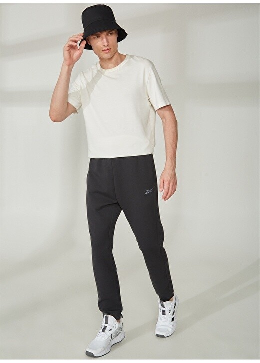 

Спортивные штаны Reebok