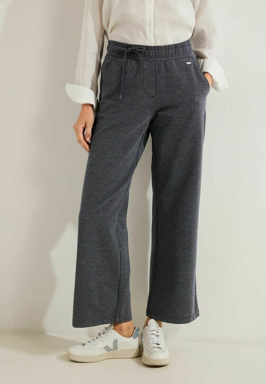 

Спортивные брюки LOOSE FIT Cecil, цвет schwarz