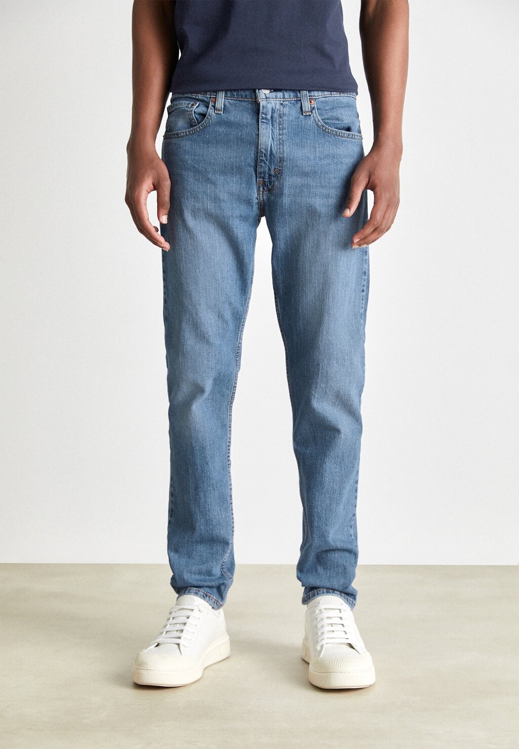 

Зауженные джинсы Levi's