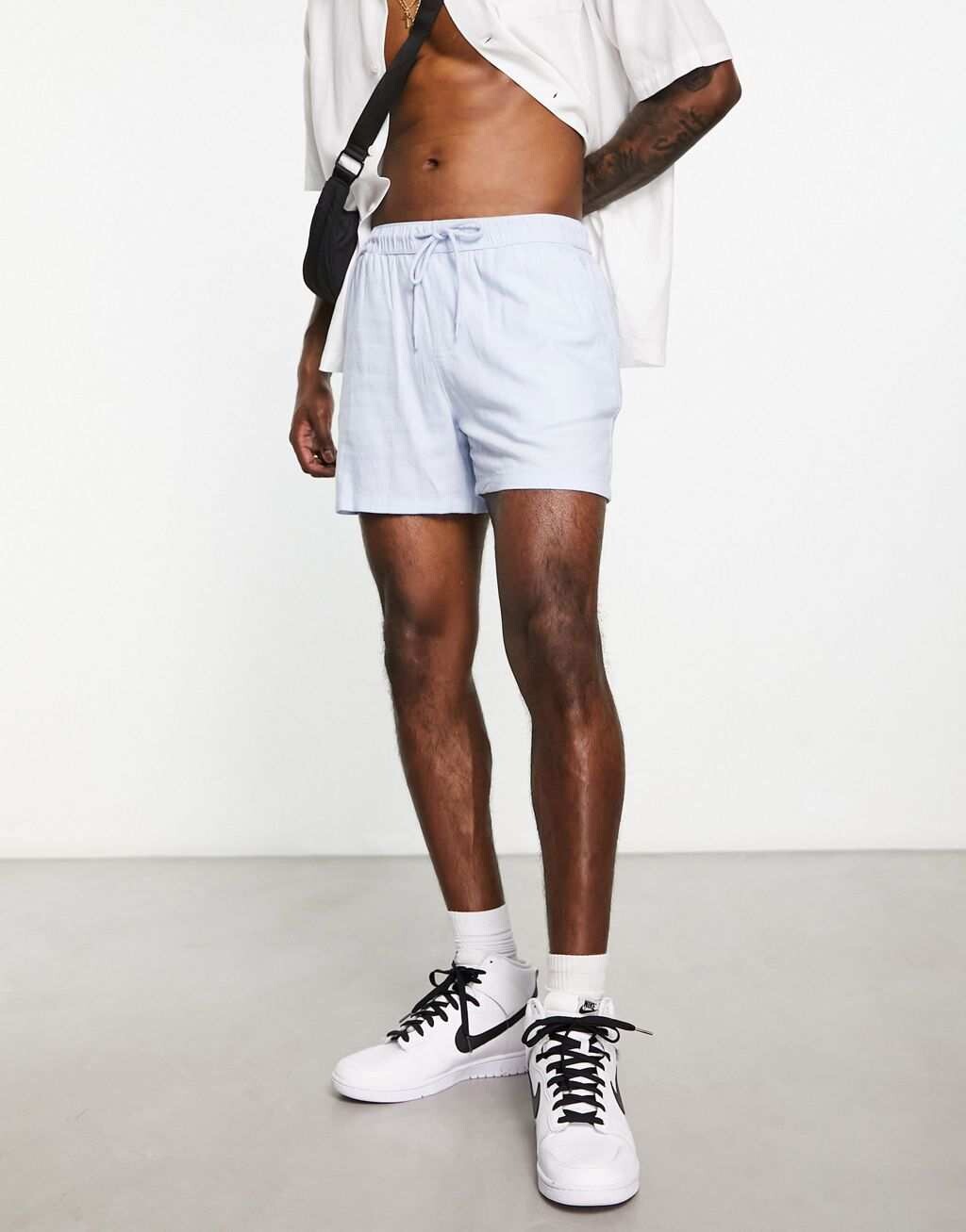 

Голубые узкие льняные шорты ASOS DESIGN укороченной длины