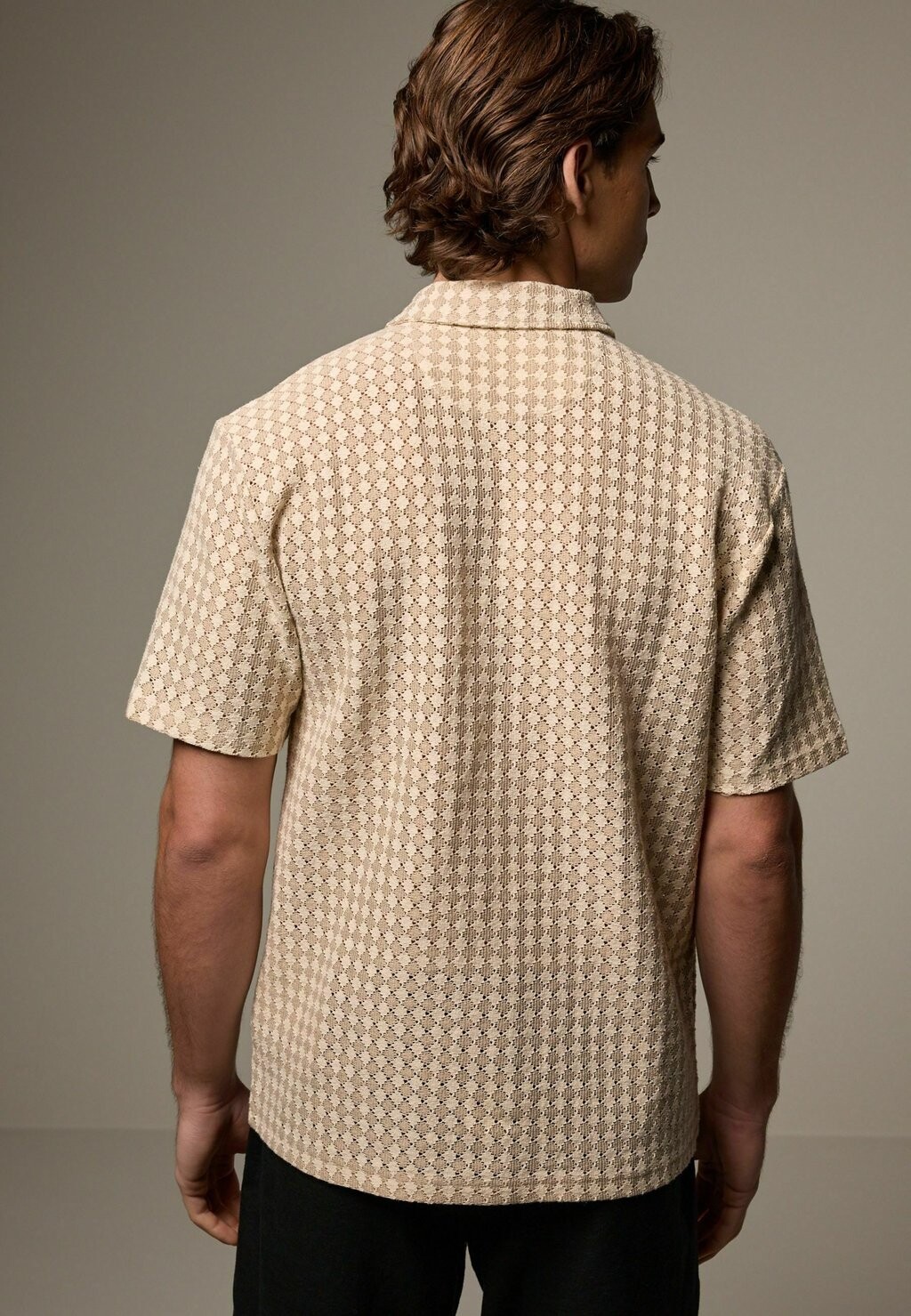 

Рубашка TEXTURED SHORT SLEEVE REGULAR FIT Next, бежевый