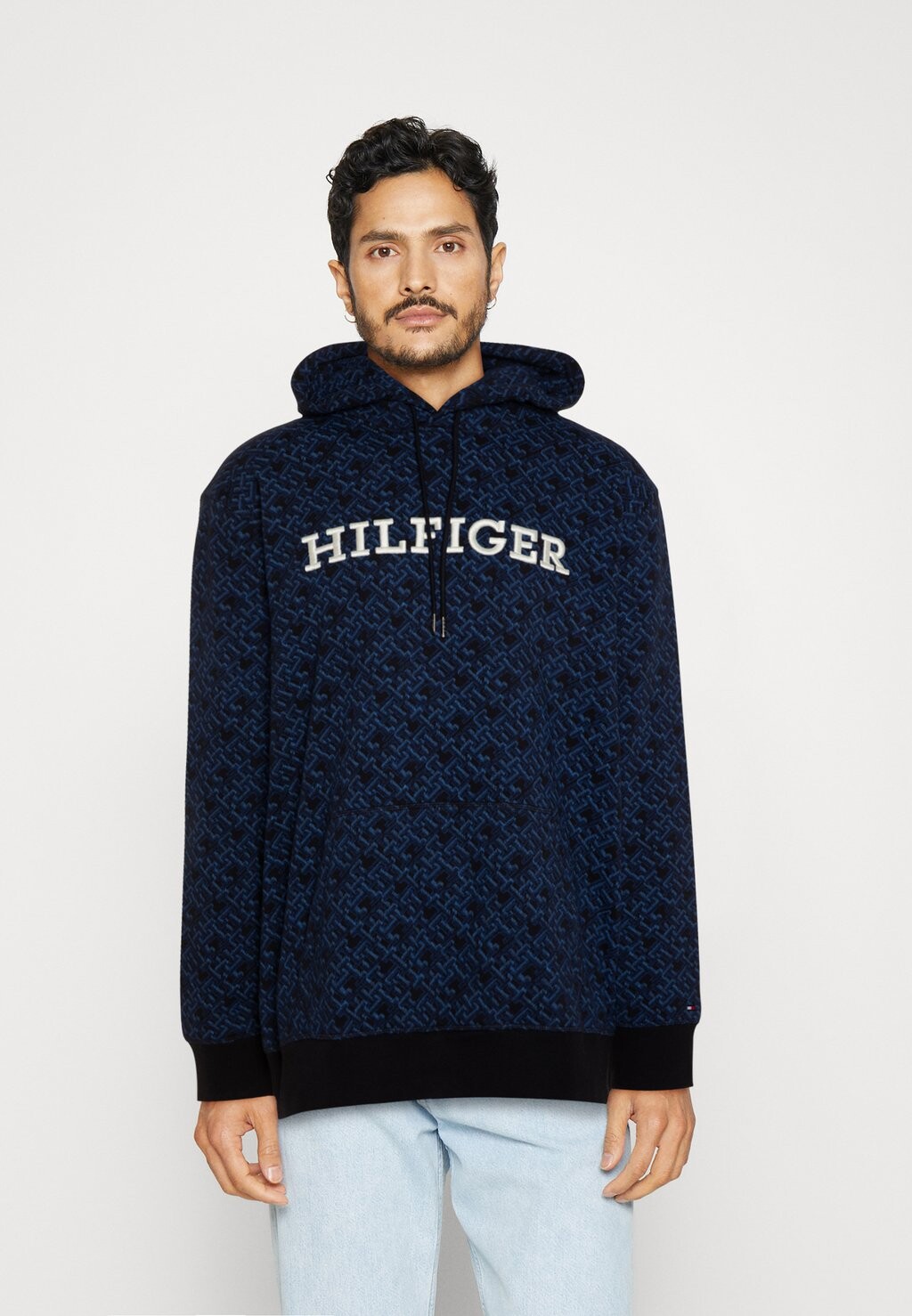 

Толстовка Tommy Hilfiger Monogram Hoody, небо пустыни, Черный