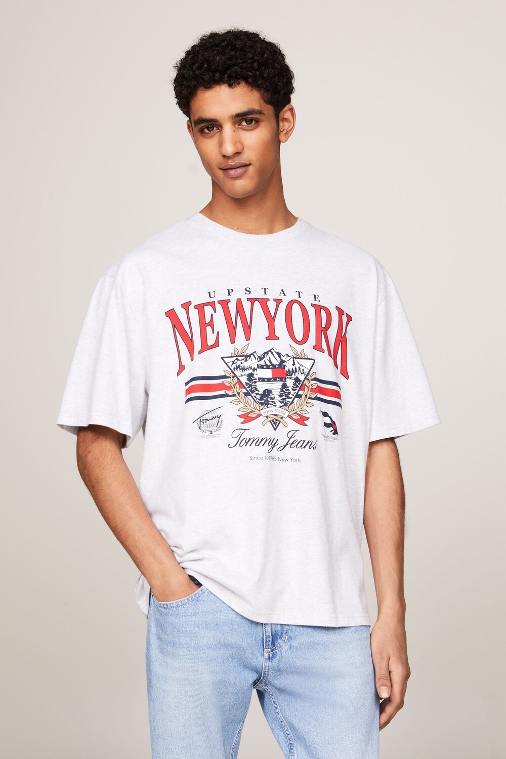 

Футболка свободного кроя с винтажным принтом Explorer Tommy Jeans, серый