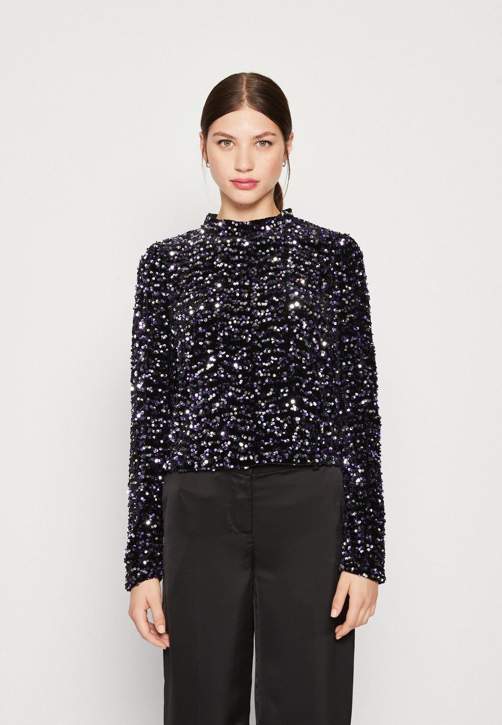 

Блузка Pieces ПККАМ, цвет black/purple silver
