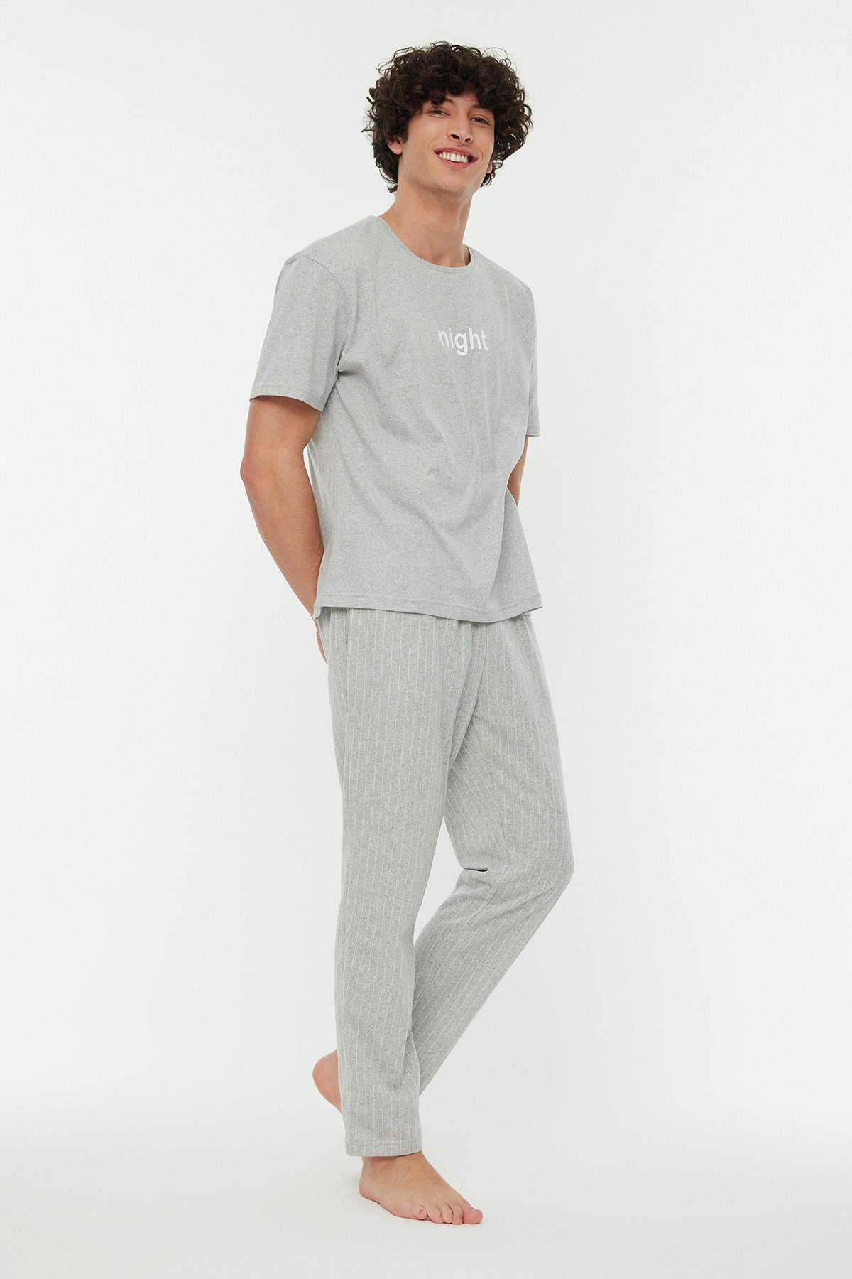 цена Пижамный комплект Trendyol мужской с принтом, серый