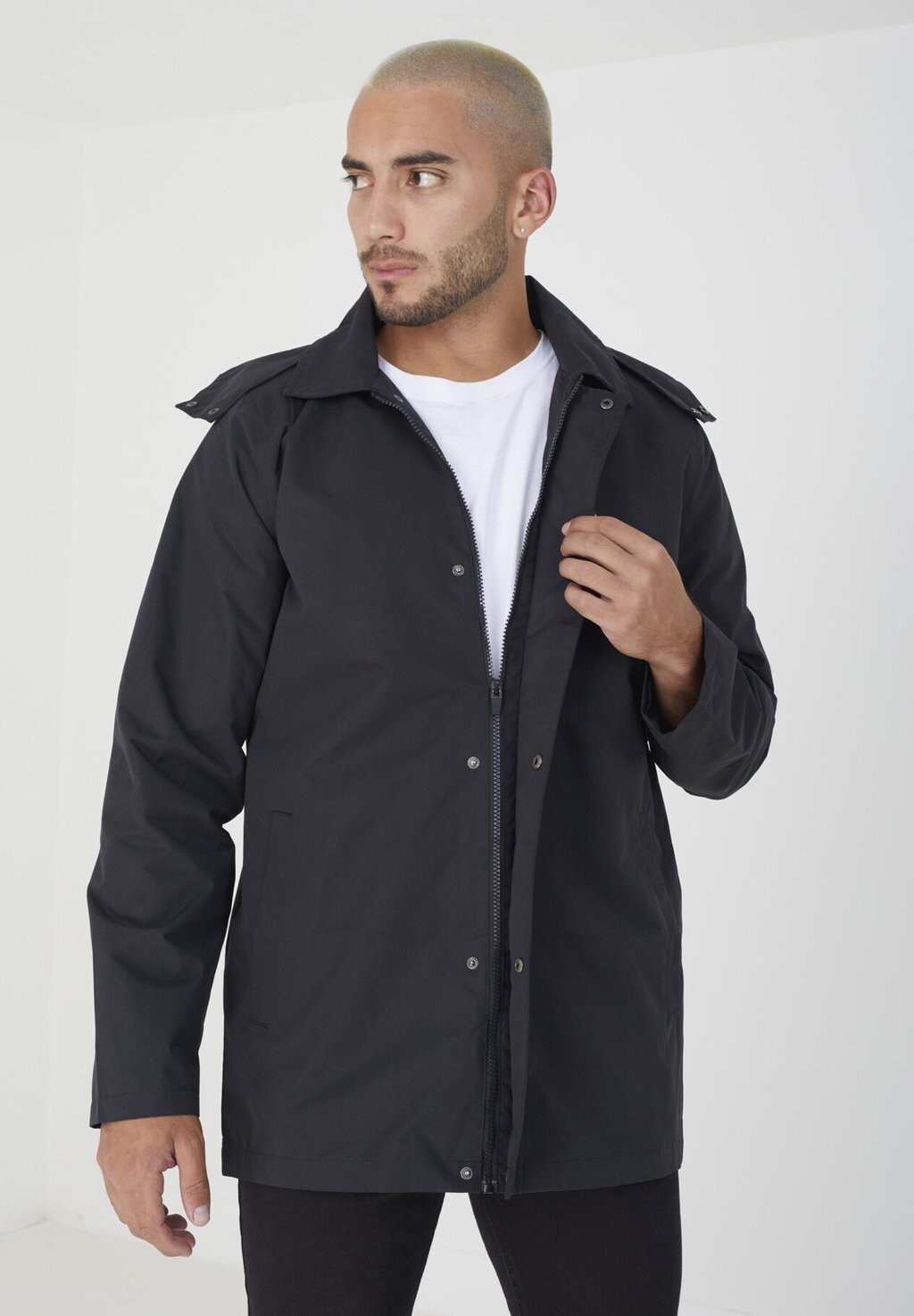 

Легкая куртка LIGHTWEIGHT DETACHABLE HOODED Brave Soul, цвет black