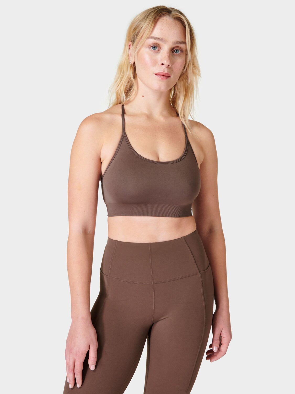 

Бюстгальтер для йоги Spirit Reformed Sweaty Betty, ореховый коричневый