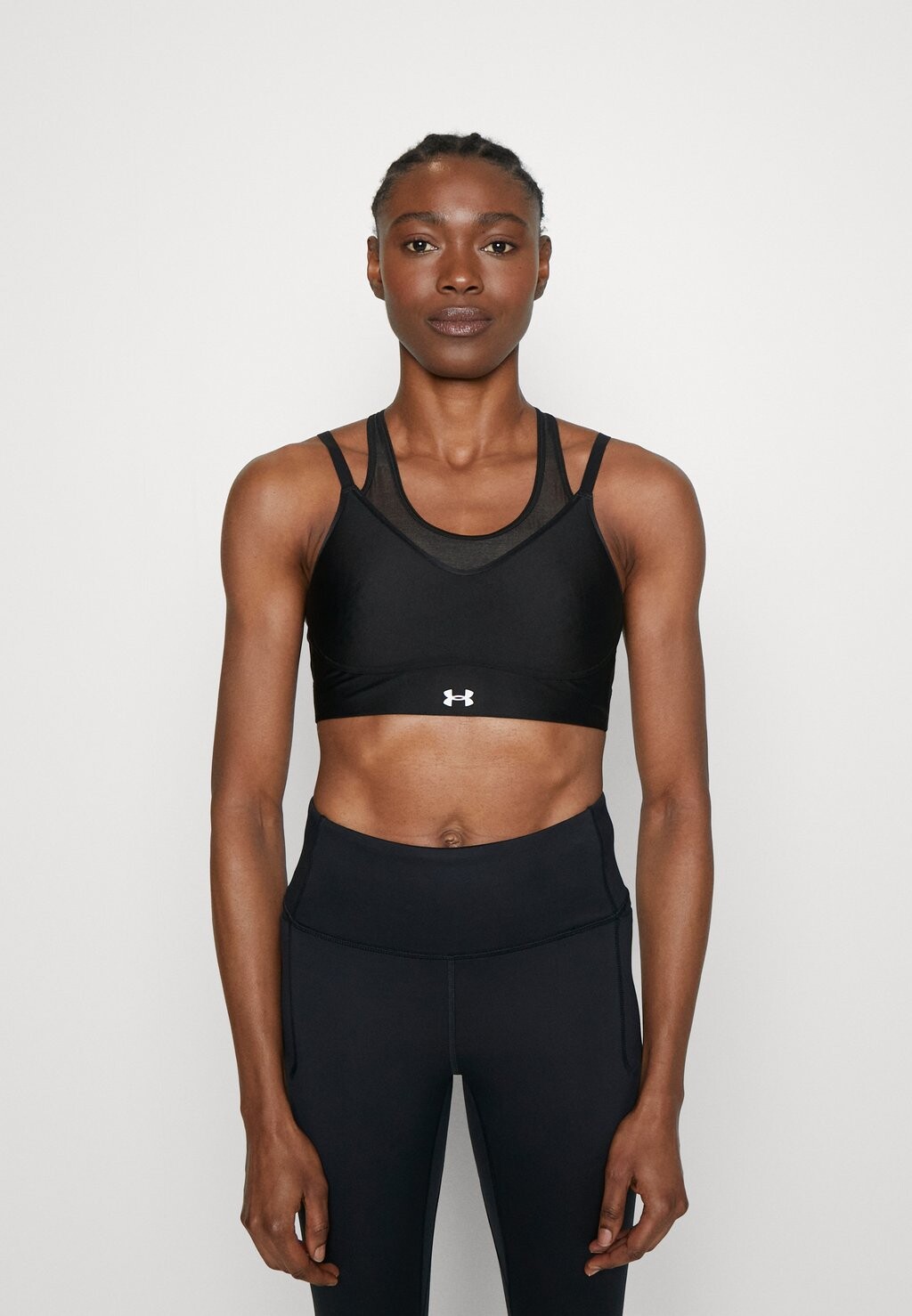 

Спортивный бюстгальтер с легкой поддержкой Under Armour, черно-белый