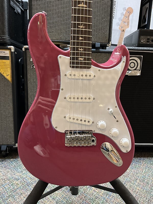 

Электрогитара PRS SE Silver Sky Dragon Fruit Display Model