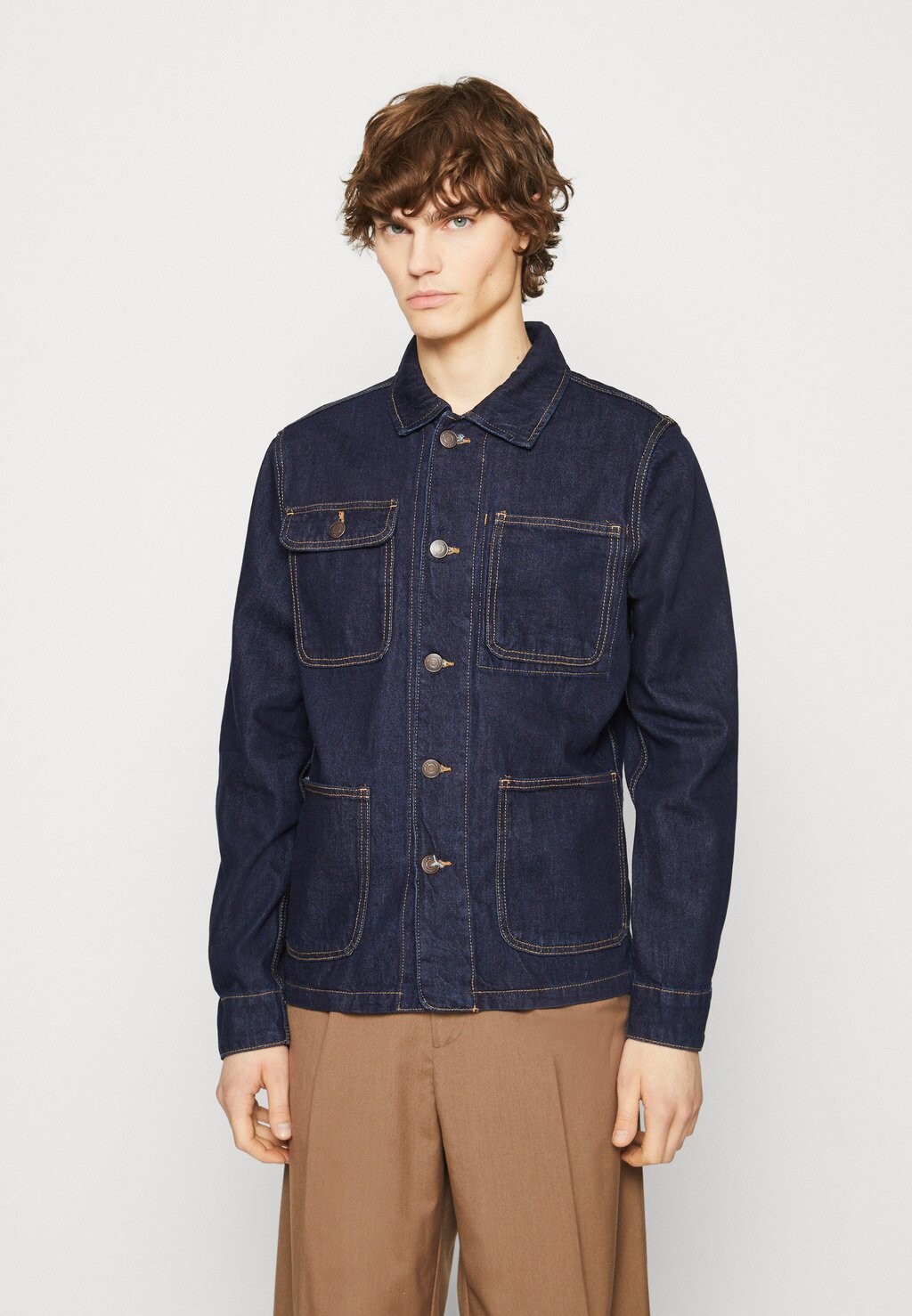 

Джинсовая куртка Jack & Jones