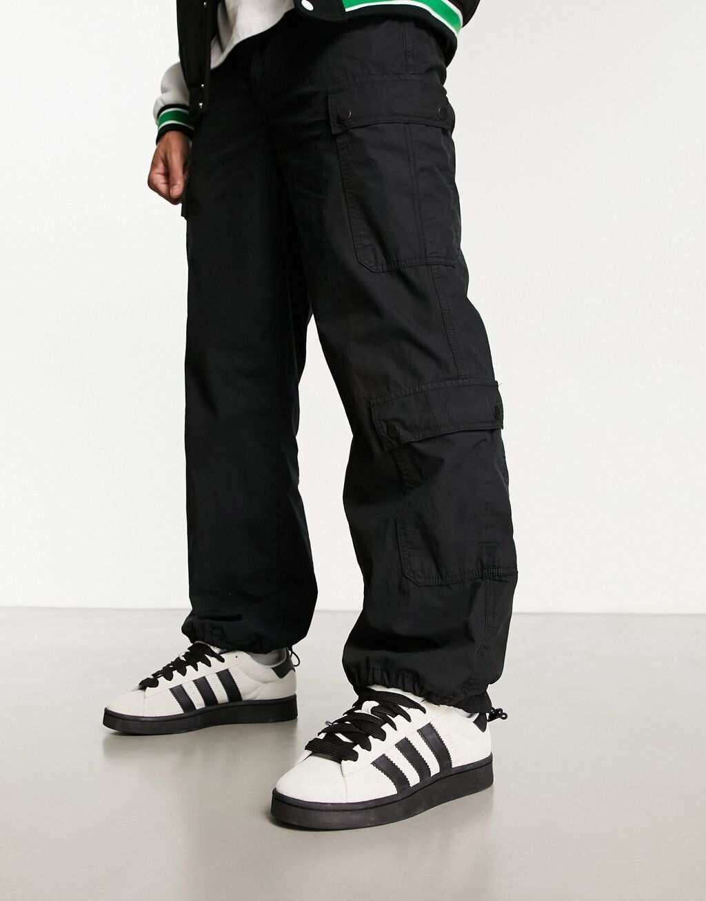 

Белые кроссовки adidas Originals Campus 00's