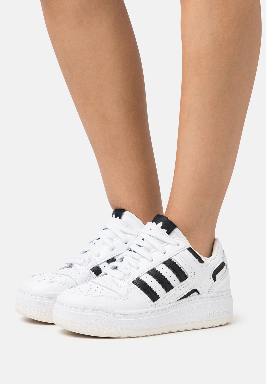 Кроссовки adidas Originals кроссовки adidas icon 8 mid цвет core black footwear white footwear white