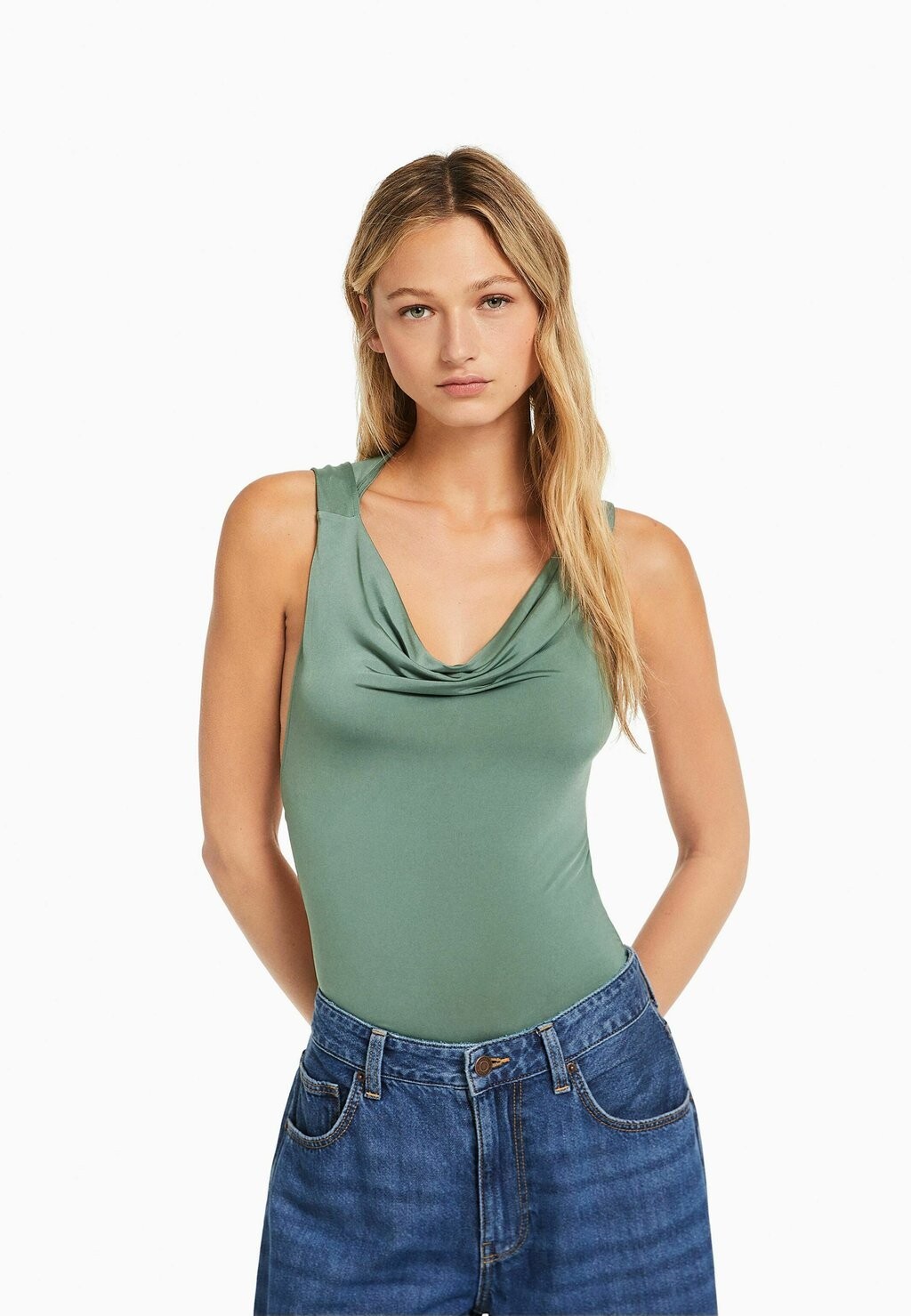 

Топ Bershka