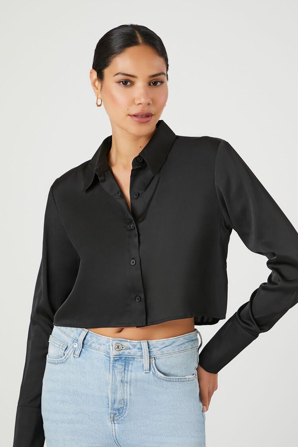

Укороченная атласная рубашка Forever 21, черный