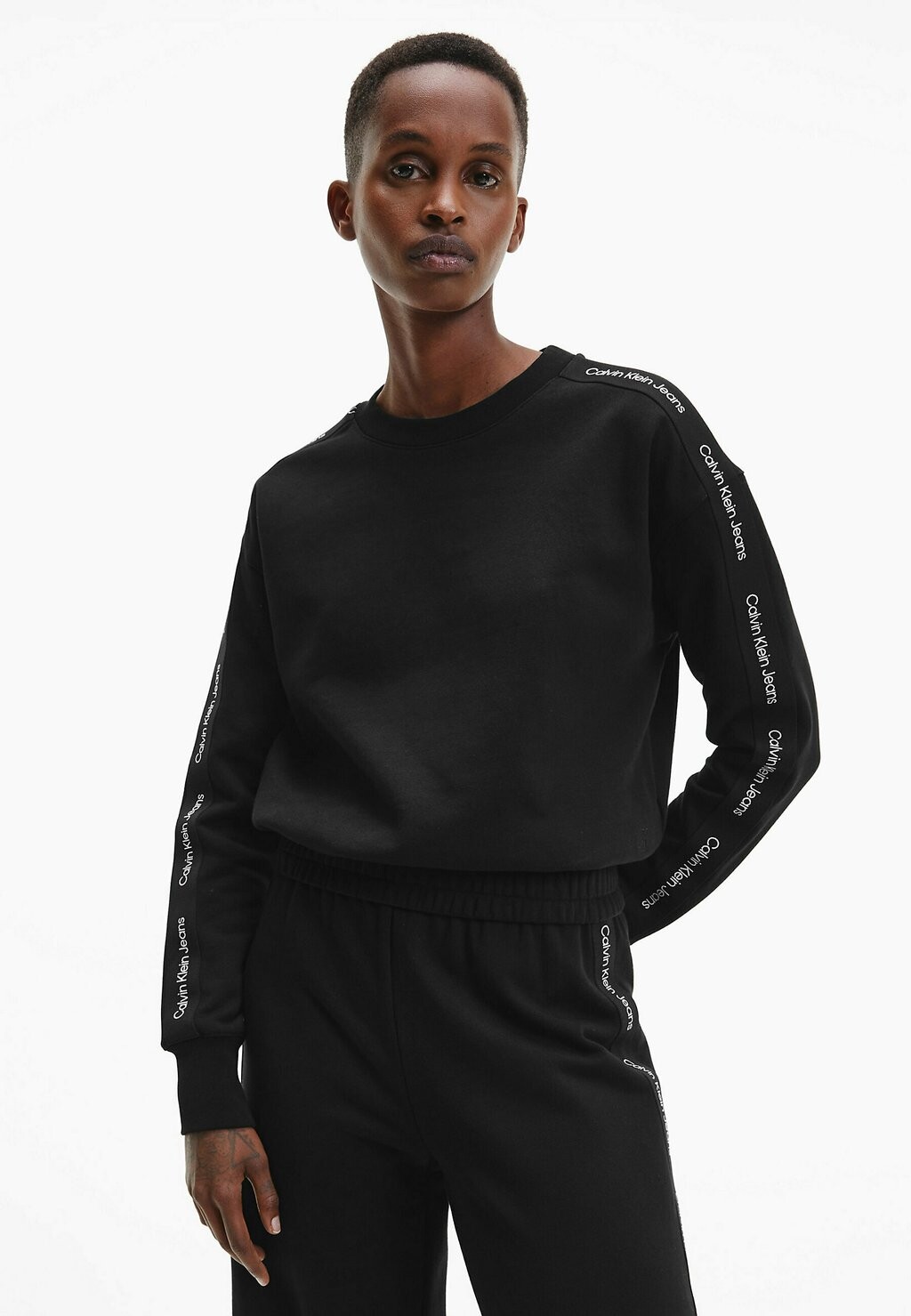 

Толстовка Calvin Klein Jeans TAPE LOGO, цвет ck black