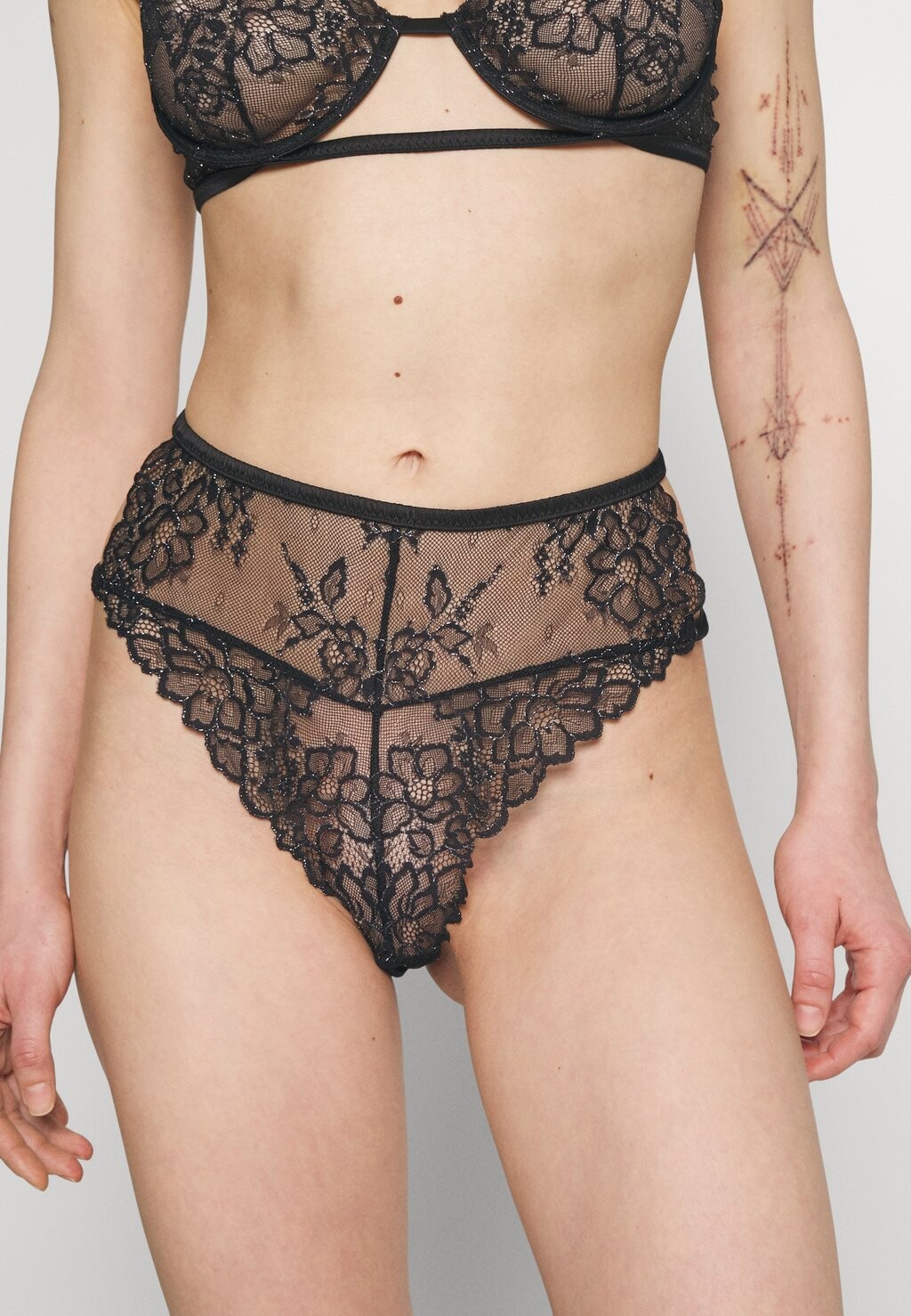 

Трусы Stella McCartney Lingerie, черный