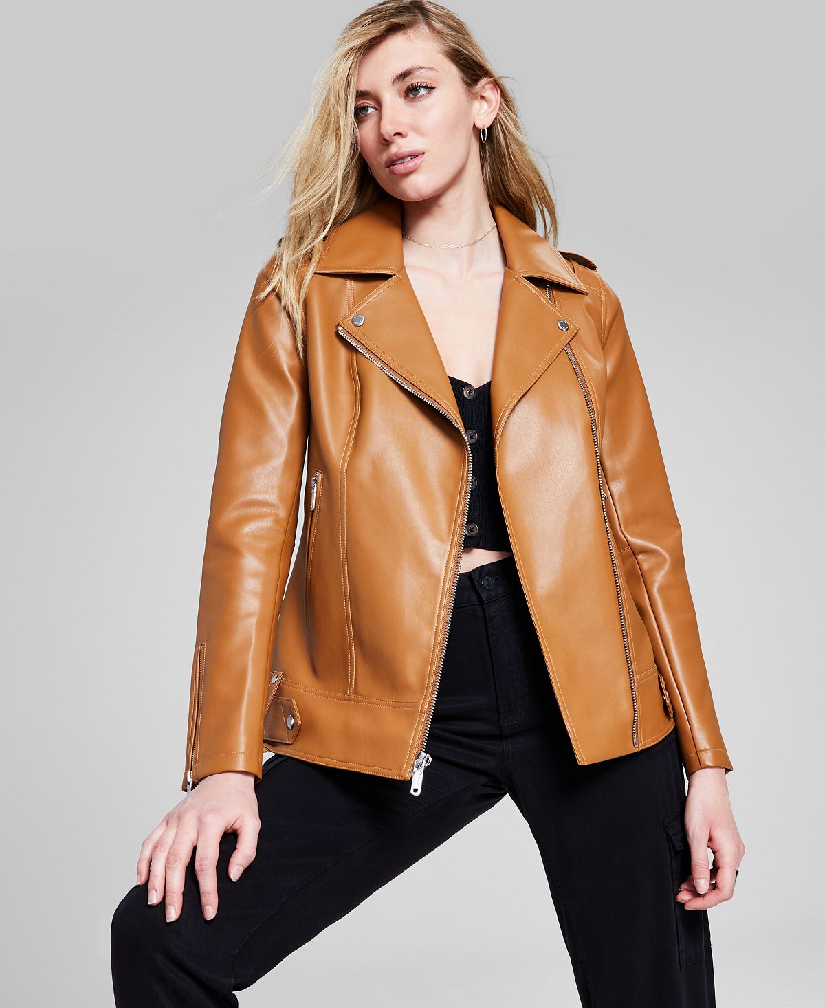 Женская байкерская куртка оверсайз из искусственной кожи GUESS цена и фото