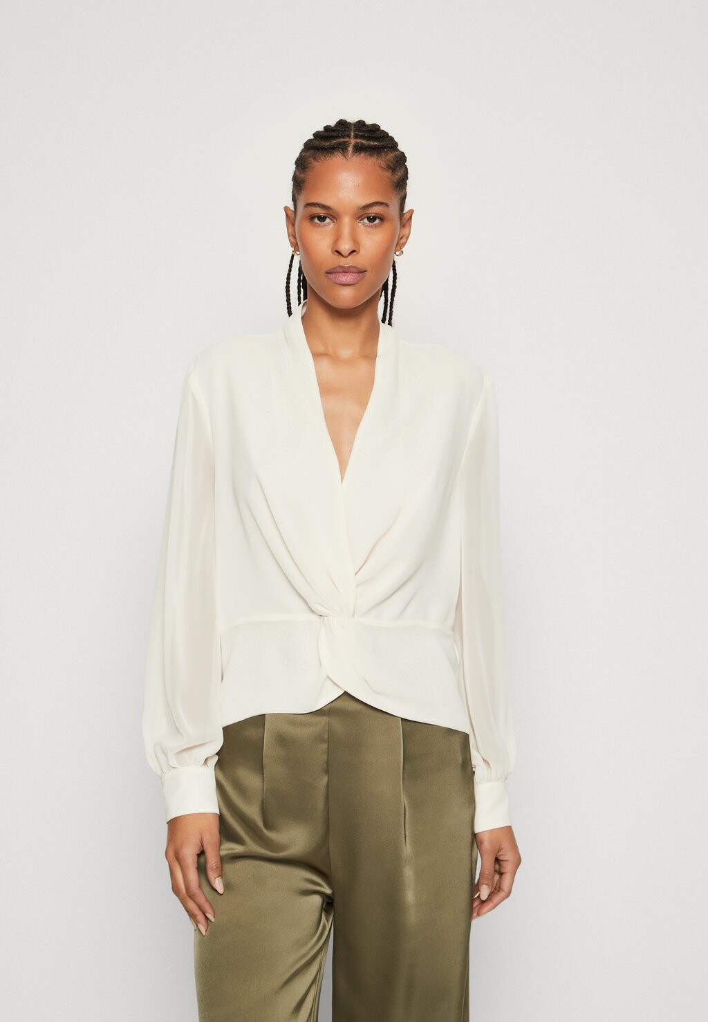 

Блузка MARCIANO BY GUESS DAPHNE BLOUSE SOLID, цвет sandy shore