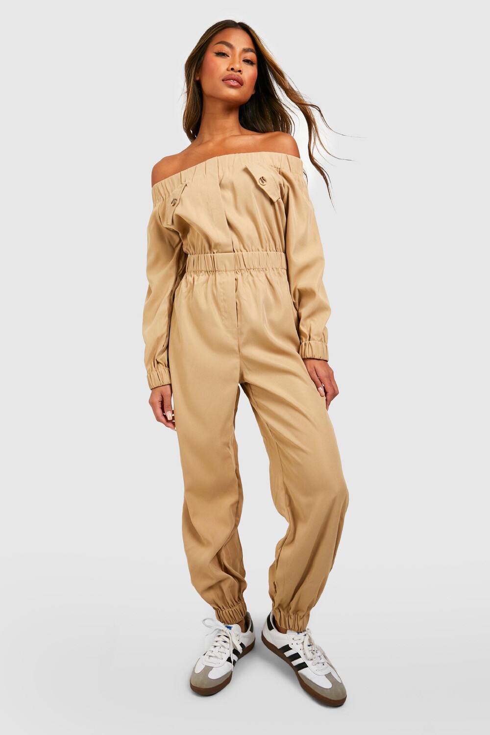 

Комбинезон с открытыми плечами Boohoo, серый