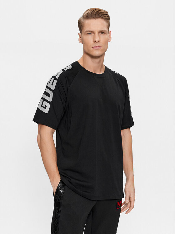

Футболка стандартного кроя Guess, черный