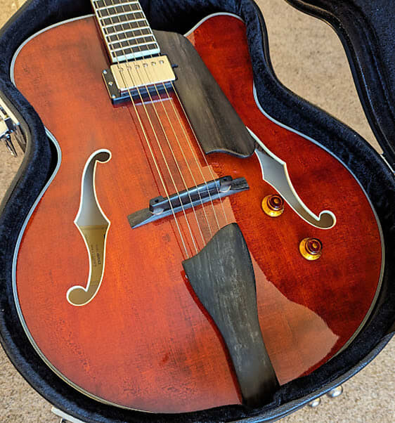 

Электрогитара Eastman AR503CE Archtop Elec. w/setup, case, & shipping