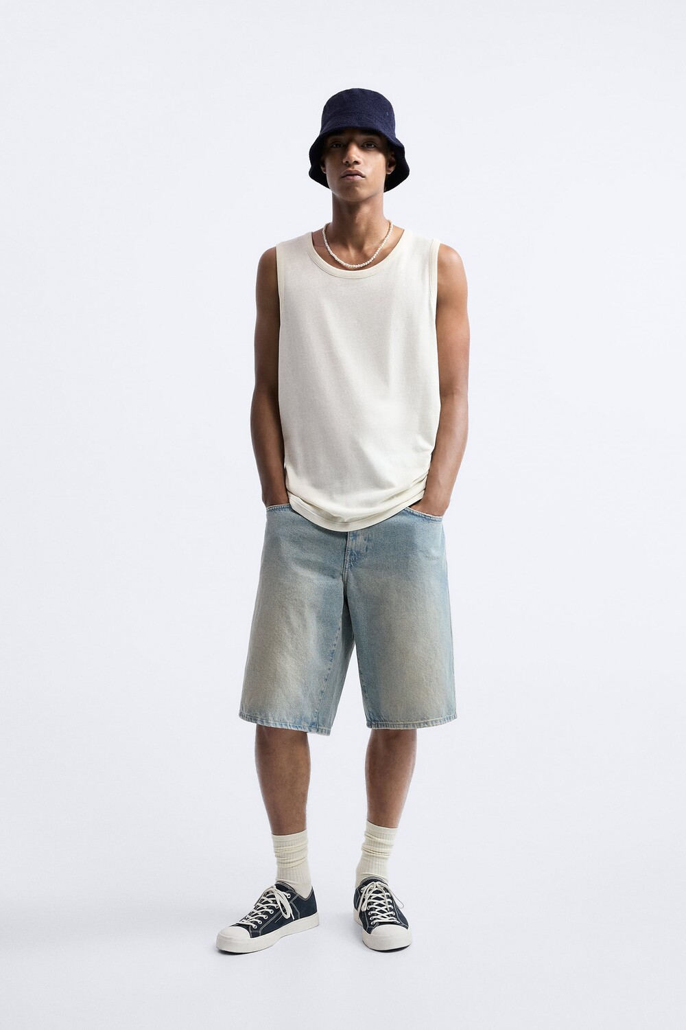 

Джинсовые шорты в винтажном стиле Zara, синий