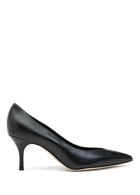

Кожаные туфли на шпильке Manolo Blahnik, черный