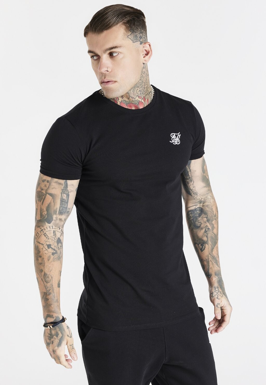 

Базовая футболка Essential Short Sleeve Muscle Fit SIKSILK, черный