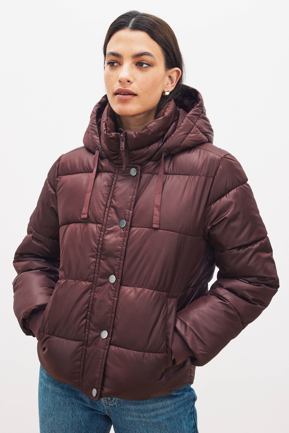 

Короткий пуховик Gap, фиолетовый