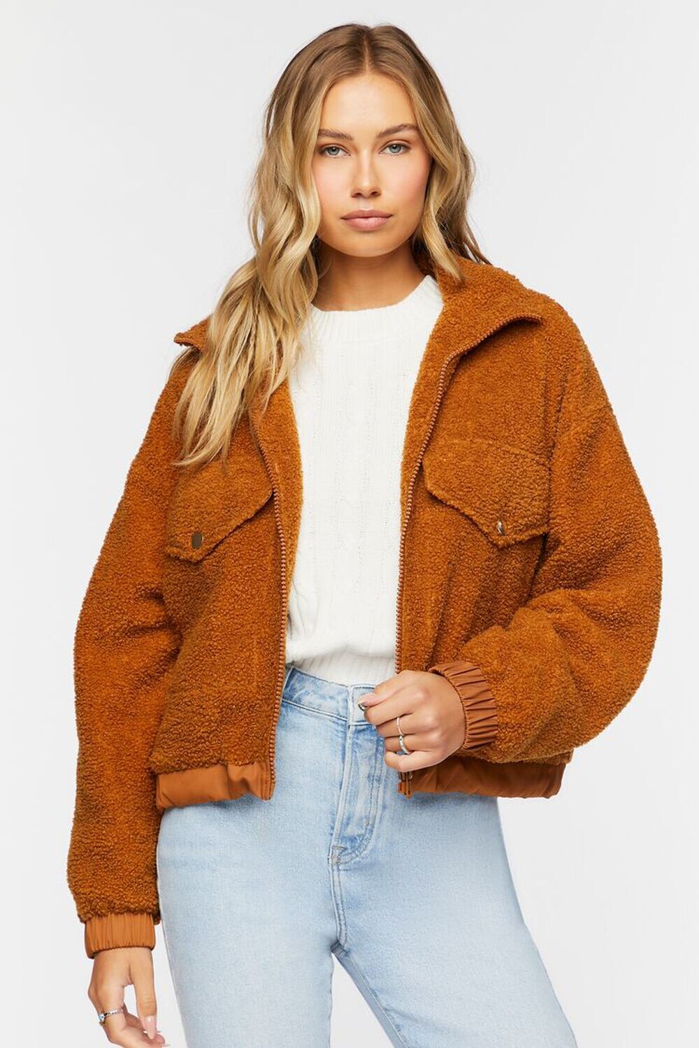 

Бомбер на молнии из искусственной овчины Forever 21, мокка