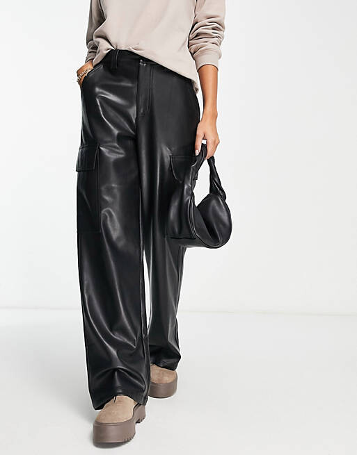 

Черные брюки карго из искусственной кожи ASOS DESIGN, Черный