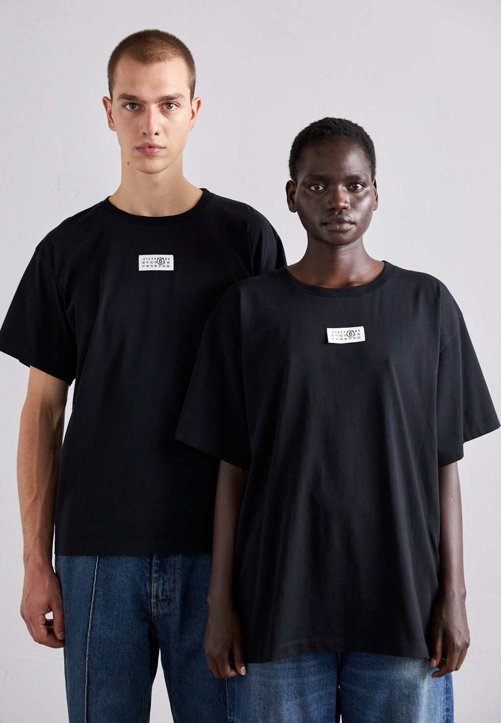 

Базовая футболка УНИСЕКС MM6 Maison Margiela, черный