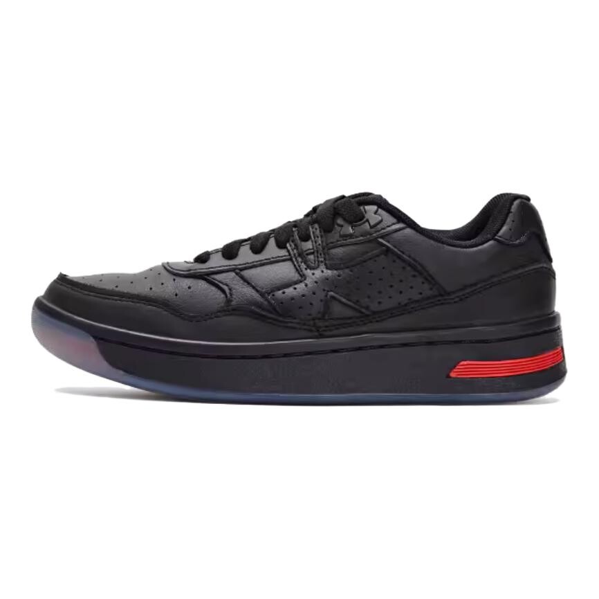 

Детские кроссовки для скейтбординга GS Low-top Black Under Armour, черный
