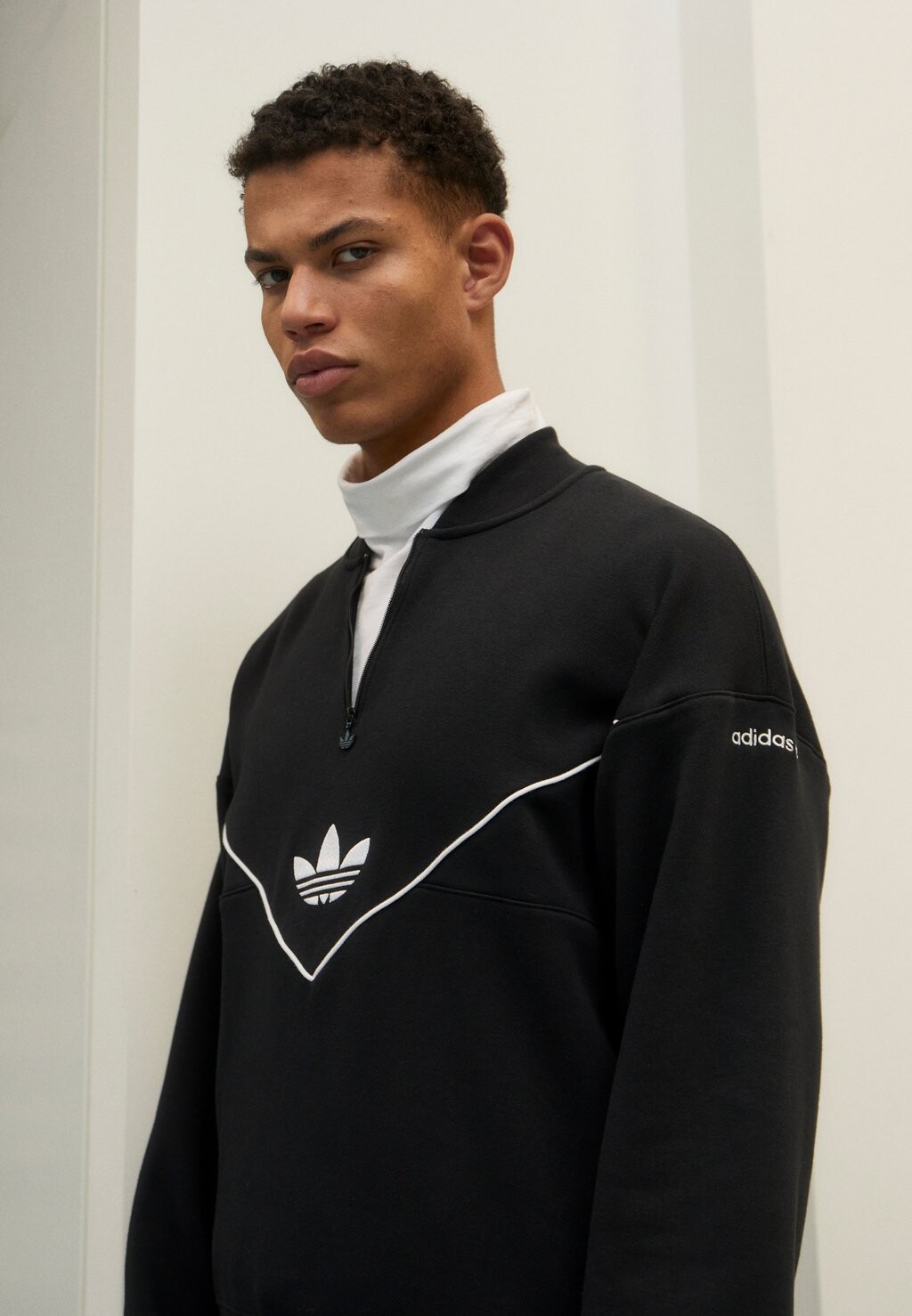 

Толстовка adidas Originals, черно-белый, Черный