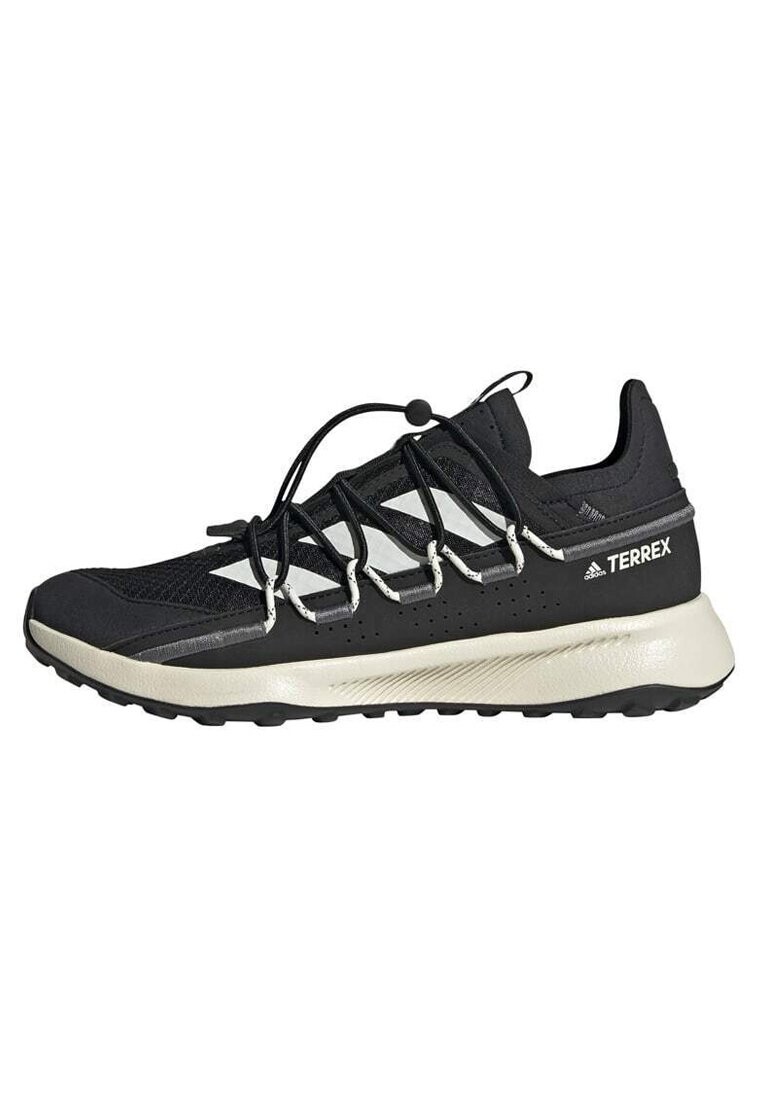 

Кроссовки Adidas, черный