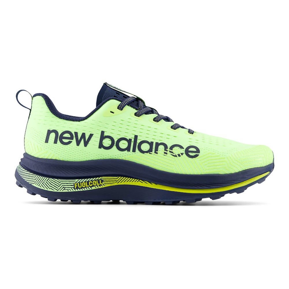 

Беговые кроссовки New Balance FuelCell SuperComp Trail, зеленый