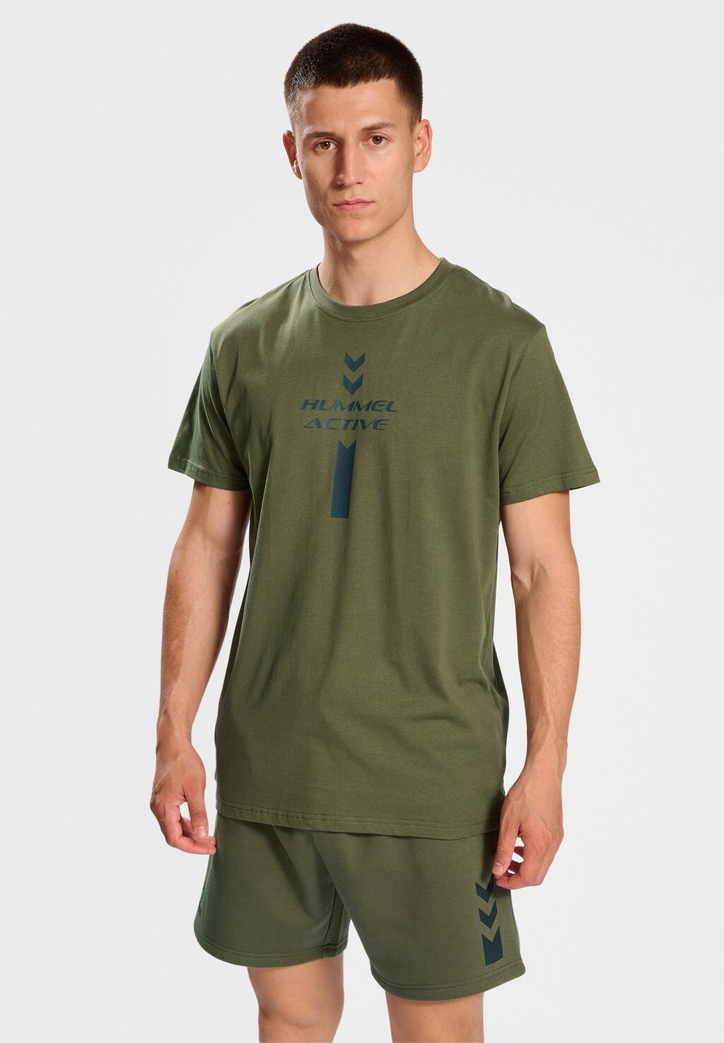 

Футболка с принтом Hummel, оливковый, Зеленый