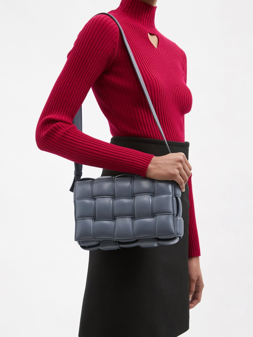

Кожаная сумка через плечо cassette intrecciato Bottega Veneta, серый