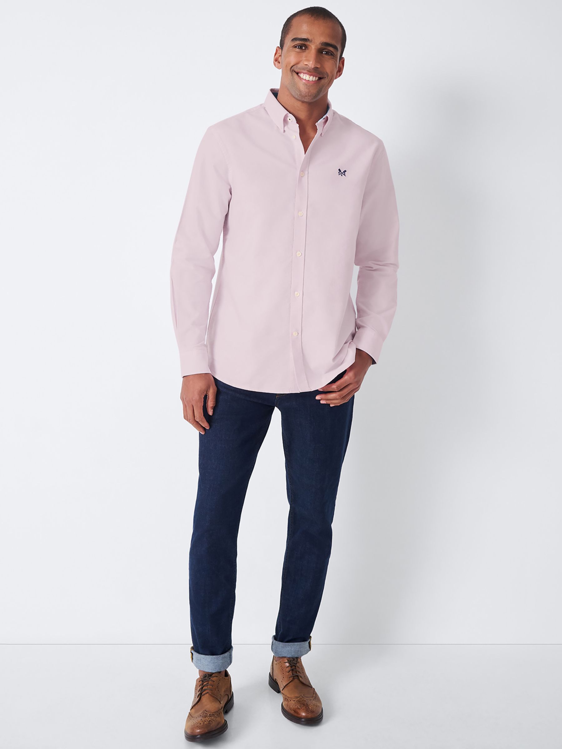 цена Классическая оксфордская рубашка Crew Clothing, розовый