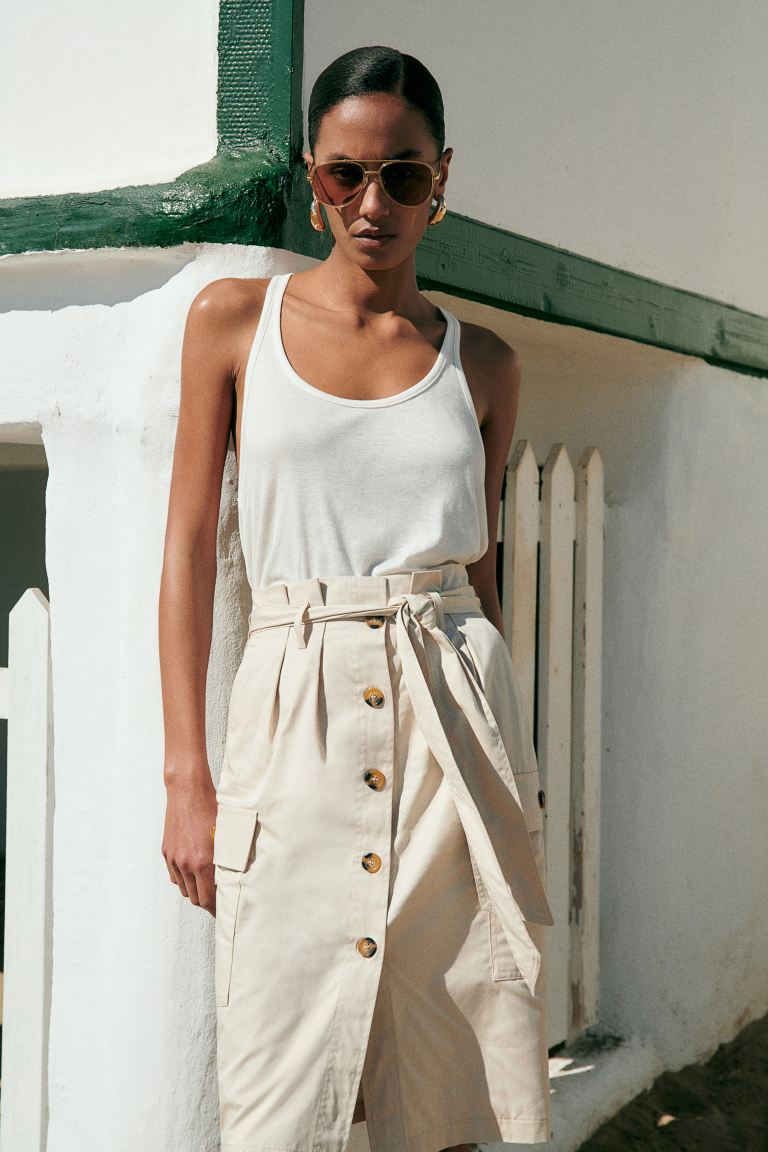 Практичная юбка H&M, бежевый юбка reserved с удлинением 40 размер