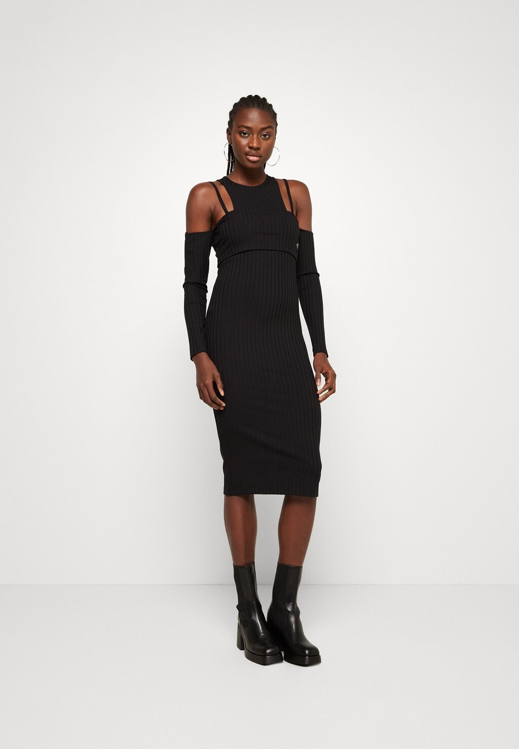 

Трикотажное платье Calvin Klein Jeans