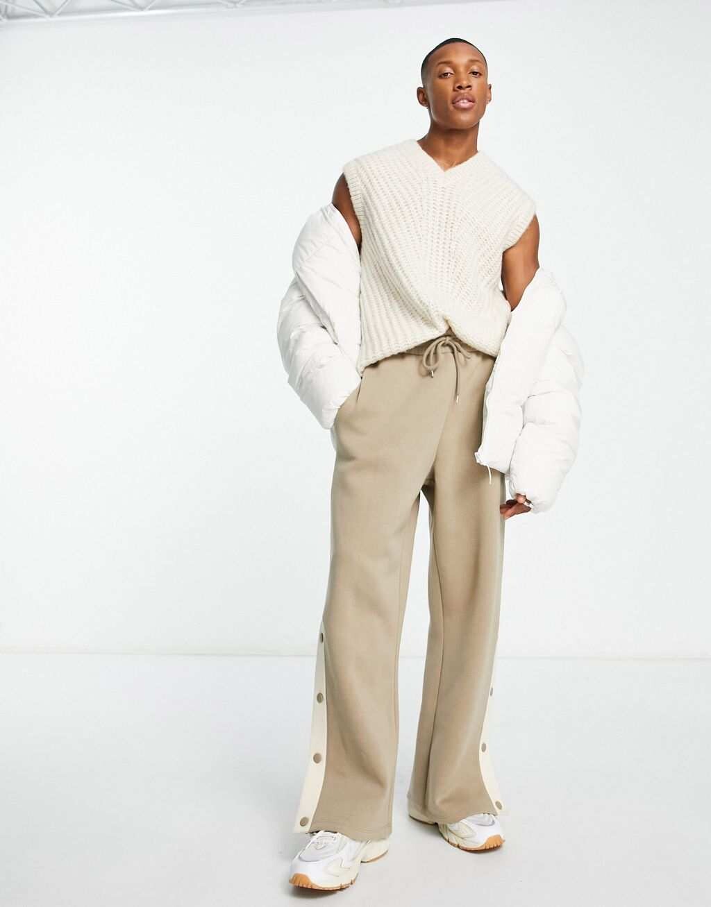 

Бежевая майка в рубчик ASOS DESIGN