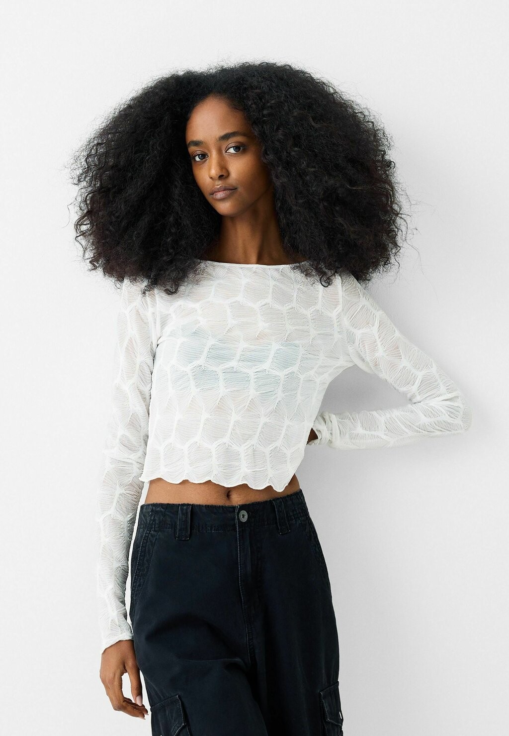 цена Блузка LONG SLEEVE Bershka, цвет white