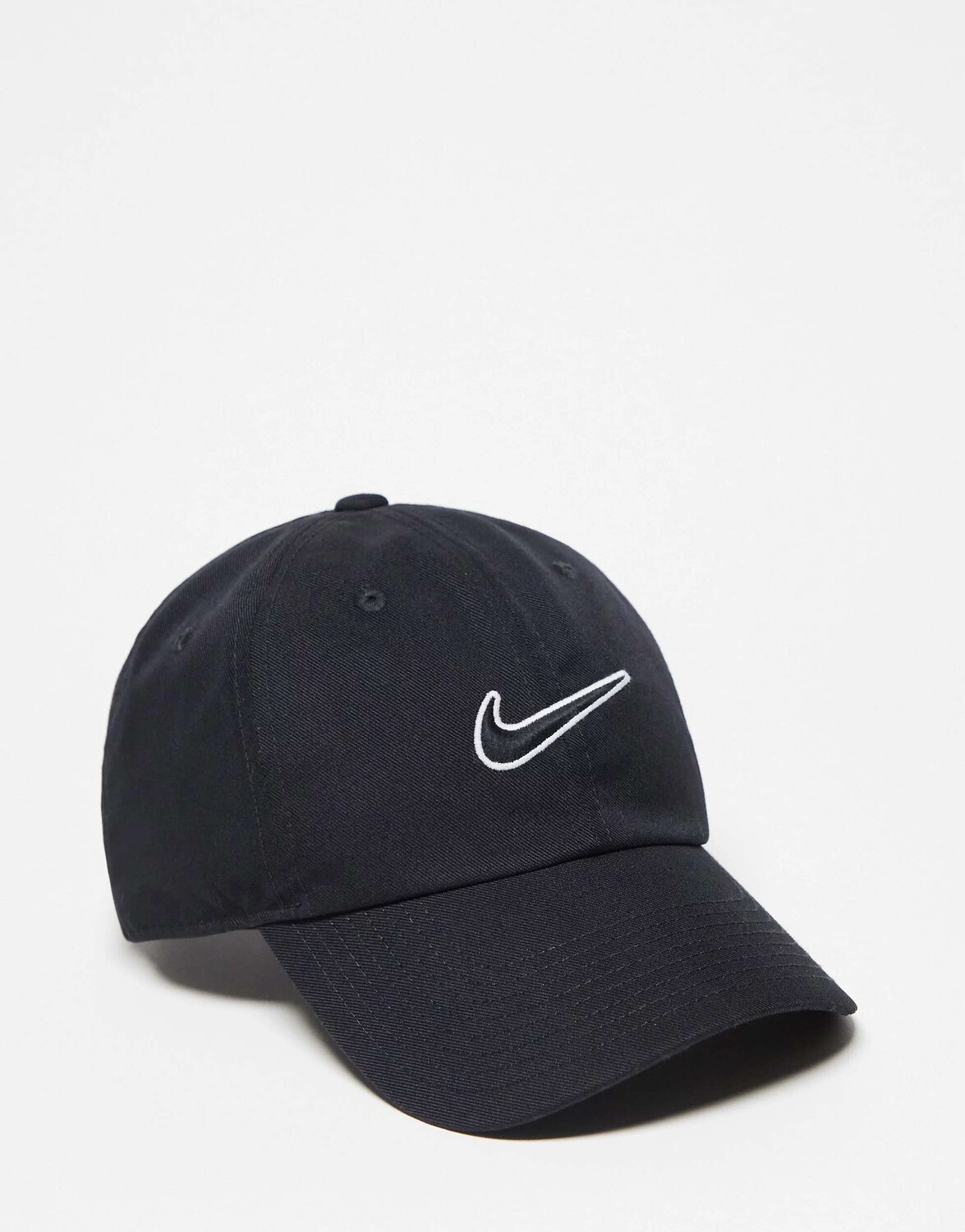 

Черная кепка Nike Club Swoosh