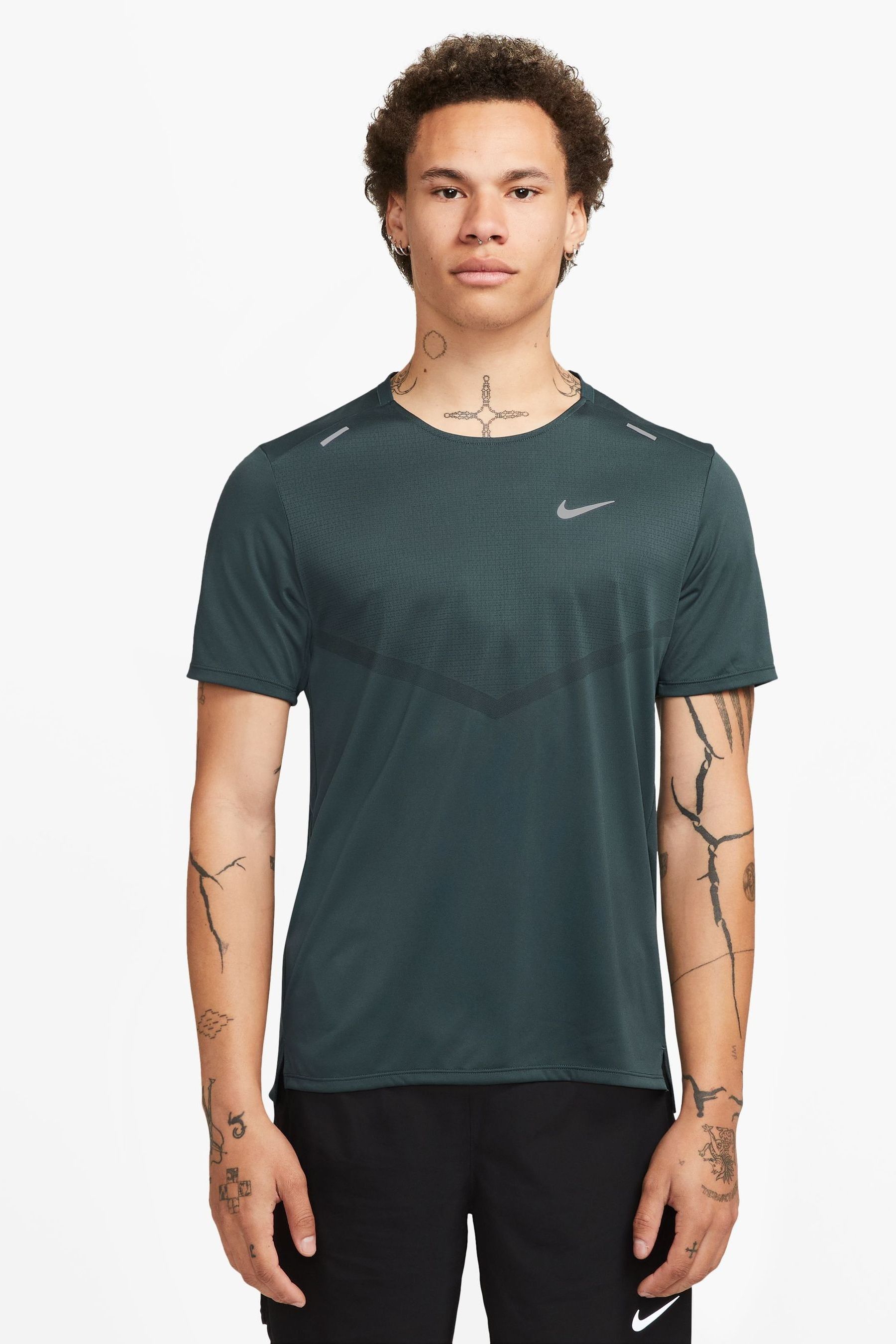 

Футболка для бега Dri-FIT 365 Rise Nike, зеленый